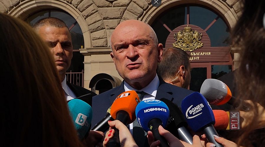 Главчев обясни причината за смените на министри в предложения служебен кабинет